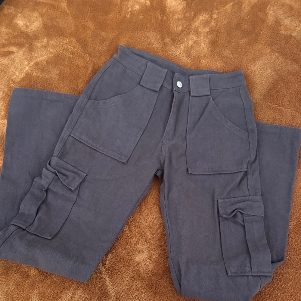 GRAY BOOT CARGO PANTS